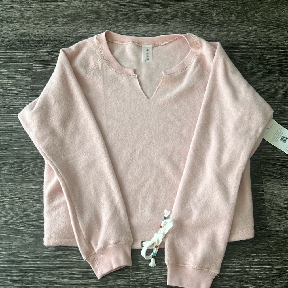 AS REVIVAL sweater